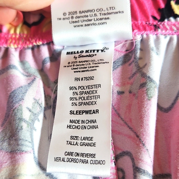 Hello Kitty Sleep Shorts - Picture 4 of 5